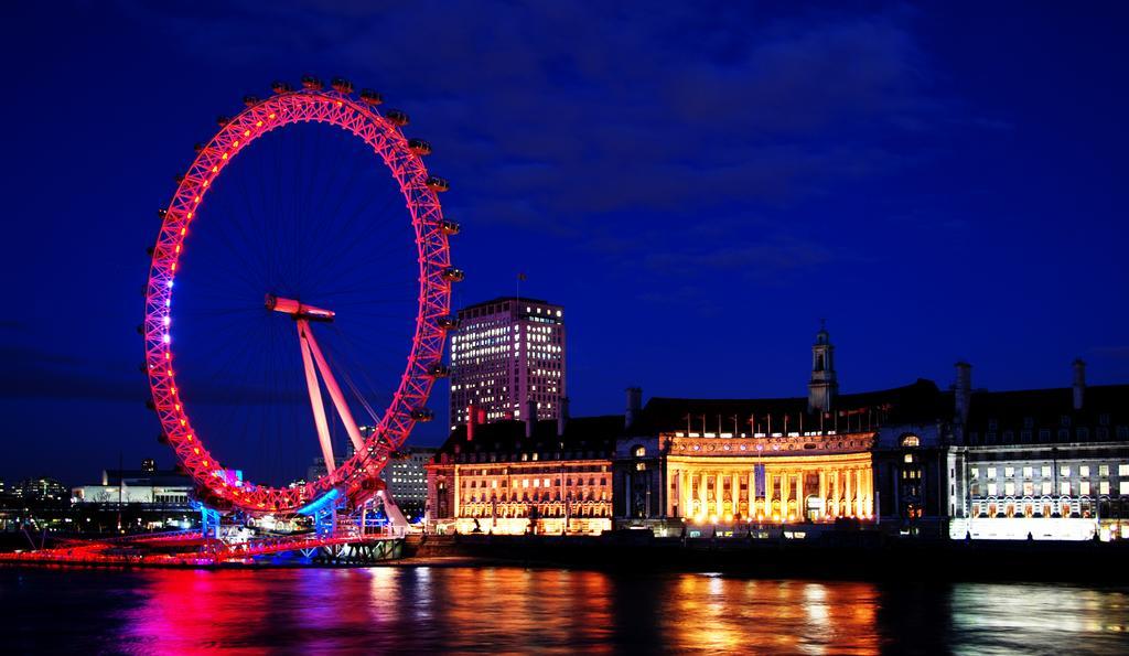 加那利滨江广场酒店 伦敦 外观 照片 The London Eye at night