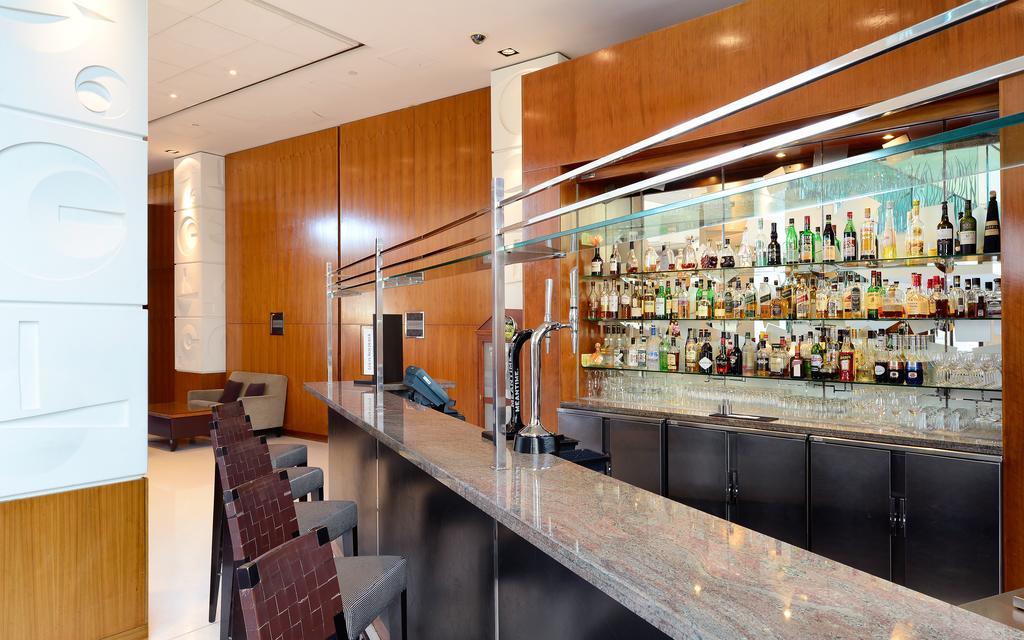 加那利滨江广场酒店 伦敦 外观 照片 The bar at the 2008-opened lounge