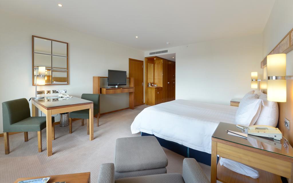 加那利滨江广场酒店 伦敦 外观 照片 A room at the InterContinental London The O2
