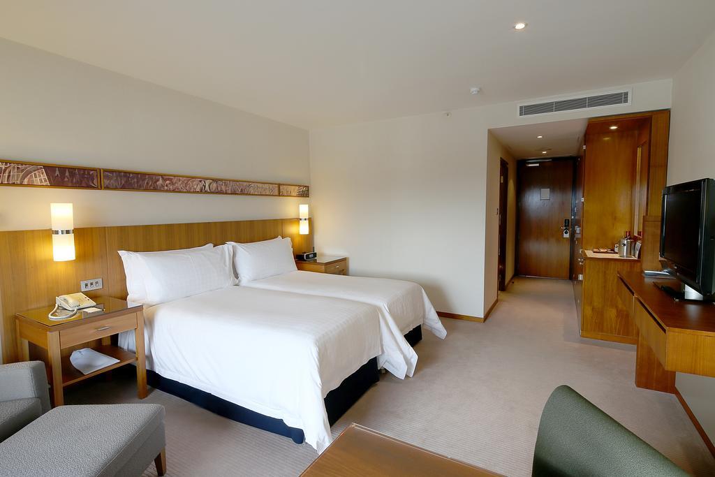 加那利滨江广场酒店 伦敦 外观 照片 A room at the hotel